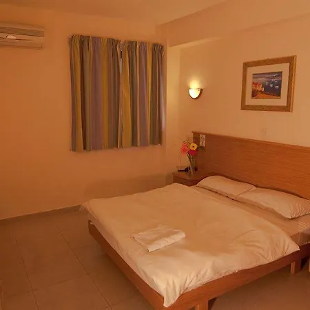 ディーン ハムレット ホテル