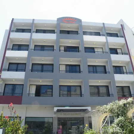 Dean Hamlet 3* Saint Julian's