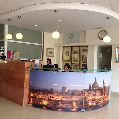 Dean Hamlet Saint Julian's