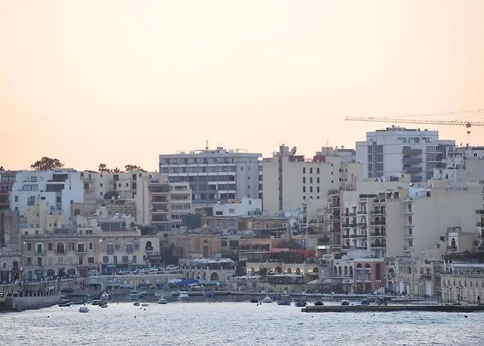 Dean Hamlet 3* San Ġiljan