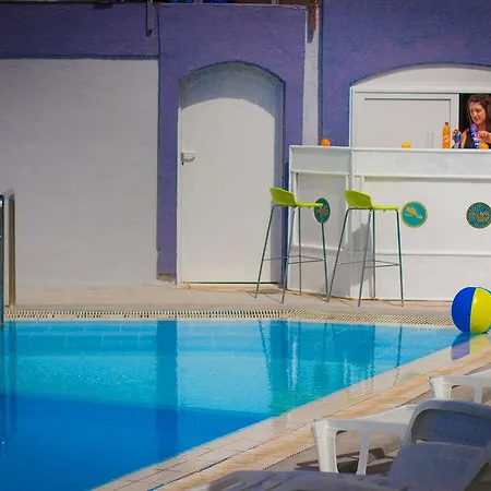 دين هاملت فندق سانت جوليان