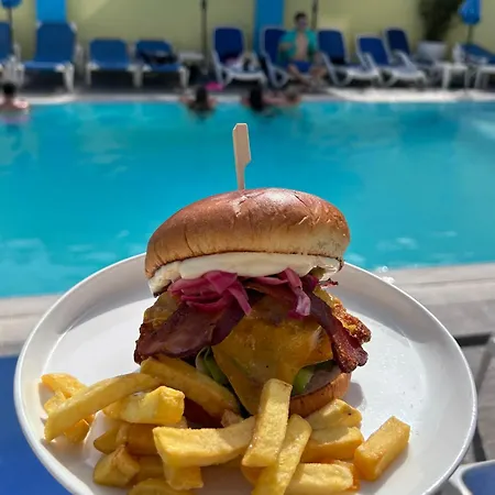 Dean Hamlet Otel 3*