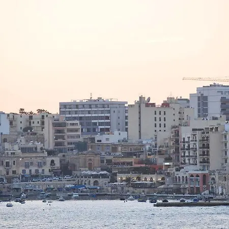 Dean Hamlet 3* San Ġiljan