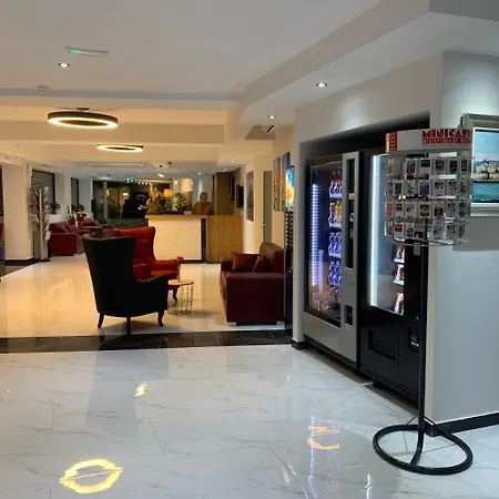 迪恩哈姆雷特公寓酒店 3* Saint Julian's