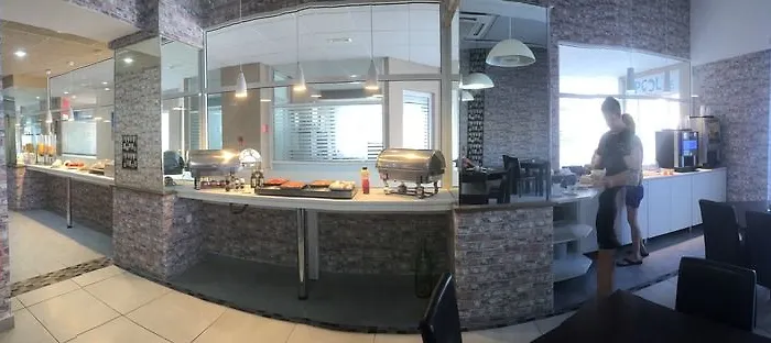 Dean Hamlet Hotel 3*