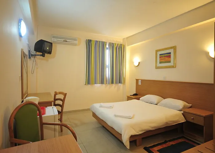 Dean Hamlet 3* Saint Julian's