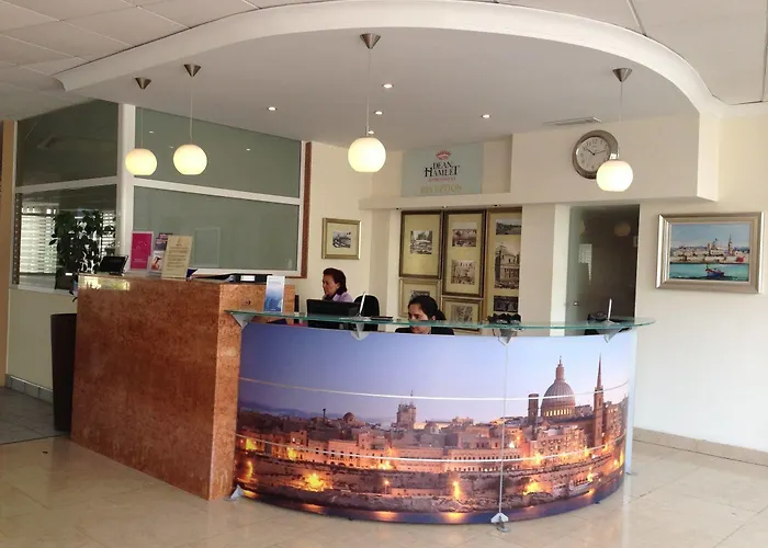 Dean Hamlet St. Julian's