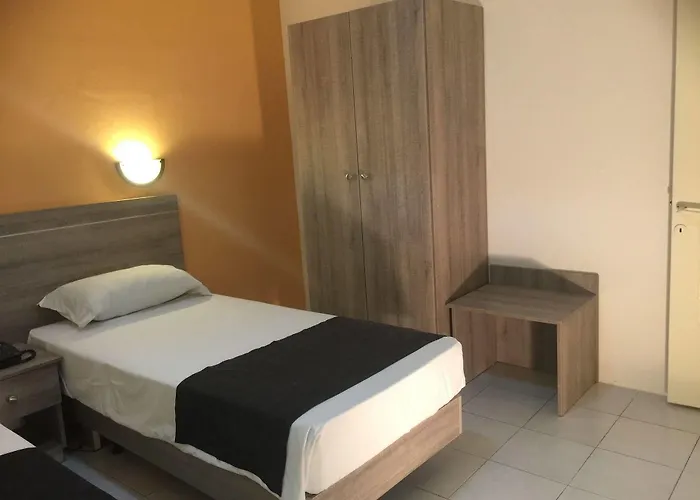 Hotel Dean Hamlet San Ġiljan