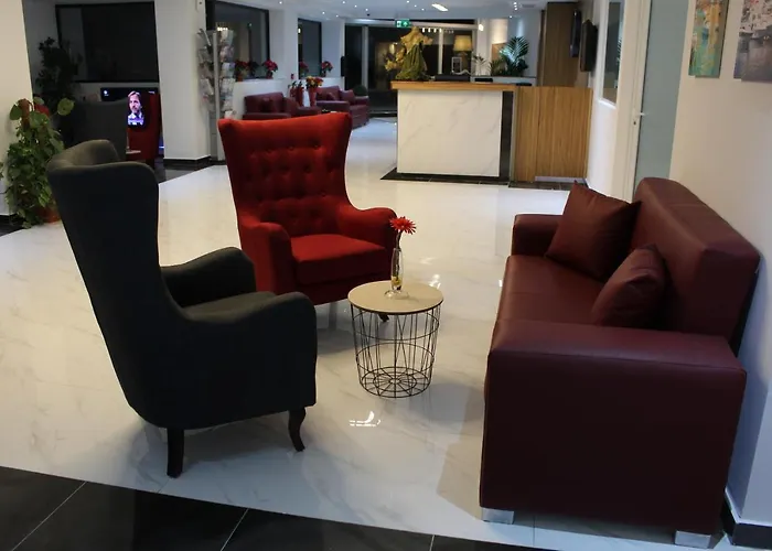 Dean Hamlet Otel Saint Julian's