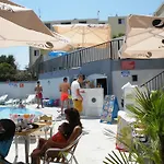 Dean Hamlet San Ġiljan